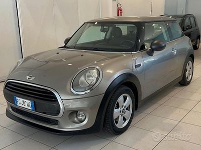 Usata Mini ONE 75 CV (55 kW) 2016 Grigio Utilitaria