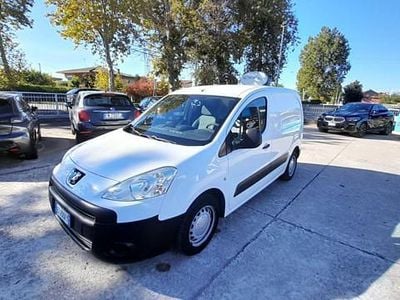 Usata Peugeot Partner 90 CV (66 kW) 2010 Bianco Monovolume