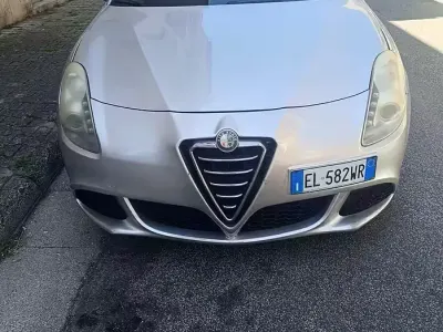Usata Alfa Romeo Giulietta Progression 105 CV (77 kW) 2012 Grigio Utilitaria