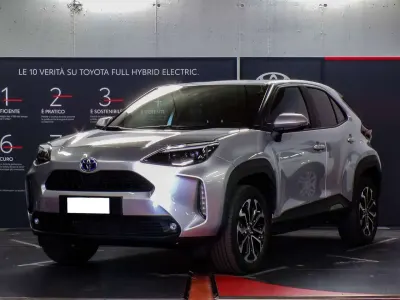 Usata Toyota Yaris Cross Trend 116 CV (85 kW) 2022 Argento SUV
