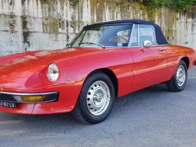 Usata Alfa Romeo GT Junior 104 CV (76 kW) 1975 Rosso Cabrio