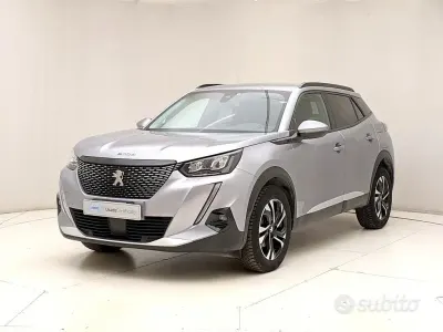 Usata Peugeot 2008 Allure 131 CV (96 kW) 2021 Grigio SUV