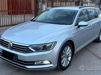 Usata VW Passat Trendline 120 CV (88 kW) 2017 Grigio Station wagon