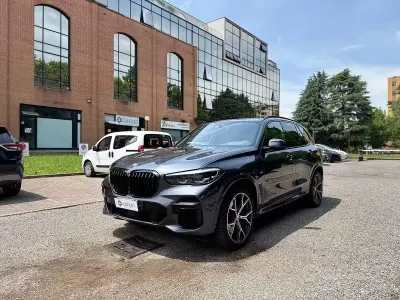 Usata BMW X5 M Sport 394 CV (289 kW) 2022 Grigio SUV