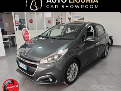 Usata Peugeot 208 Active 82 CV (60 kW) 2016 Grigio Utilitaria
