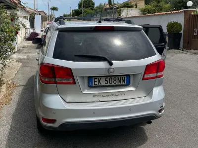 Usata Fiat Freemont 140 CV (102 kW) 2011 Grigio SUV