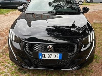 Usata Peugeot 208 GT 101 CV (74 kW) 2023 Nero Utilitaria