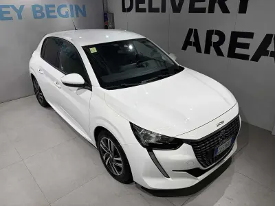 Usata Peugeot 208 Allure 101 CV (74 kW) 2020 Bianco Utilitaria