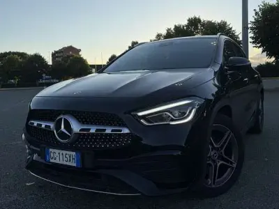 Usata Mercedes GLA220 AMG 190 CV (139 kW) 2021 Nero SUV