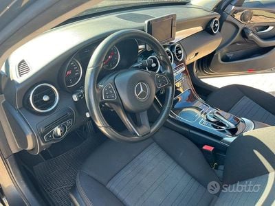Usata Mercedes C180 156 CV (114 kW) 2015 Grigio Station wagon