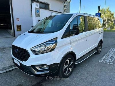 Usata Ford Tourneo Custom Active 170 CV (125 kW) 2023 Bianco frozen pastello Furgone