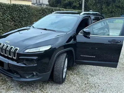 Second-hand Jeep Cherokee 140 CP (102 kW) 2017 Negru SUV