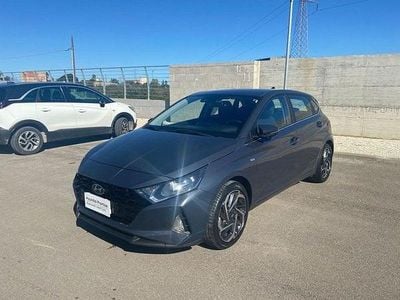 Usata Hyundai i20 100 CV (73 kW) 2022 Grigio scuro Utilitaria