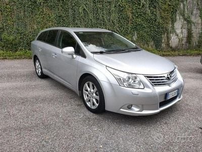 Usata Toyota Avensis 2009 Grigio Station wagon