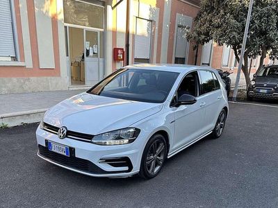 Usata 2017 VW Golf R-line Berlina | 16.500 € (Cara)