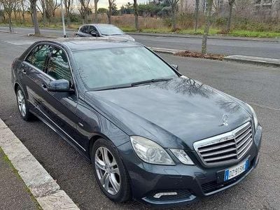 Usata Mercedes E220 Avantgarde 170 CV (125 kW) 2009 Grigio Berlina
