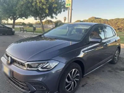 Usata VW Polo Life 95 CV (69 kW) 2022 Grigio Utilitaria