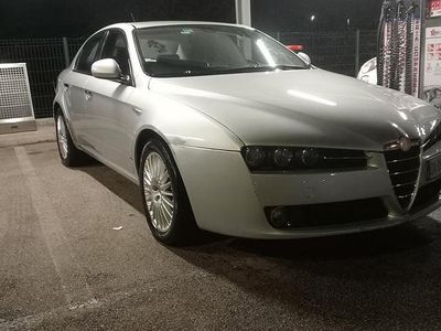 Begagnad Alfa Romeo 159 150 HK (110 kW) 2009 Grå Sedan