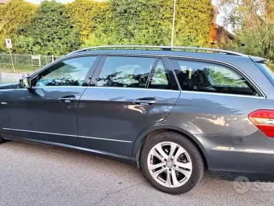 Usata Mercedes E350 265 CV (194 kW) 2010 Grigio Station wagon