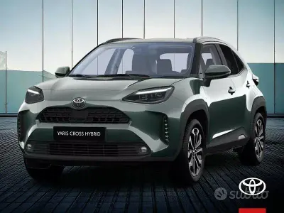 Nuova Toyota Yaris Cross Trend 130 CV (95 kW) 2026 Grigio SUV
