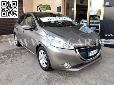 Usata Peugeot 208 Active 68 CV (50 kW) 2014 Grigio Utilitaria
