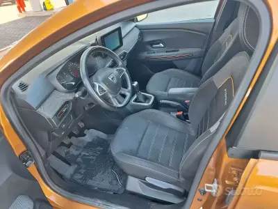 Usata Dacia Sandero 90 CV (66 kW) 2021 Berlina