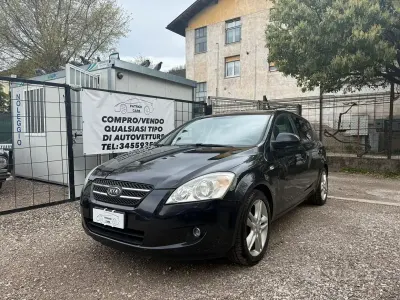 Occasion Kia Ceed 90 PK (66 kW) 2007 Zwart Hatchback