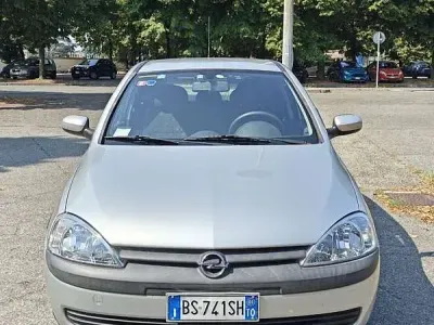 Usata Opel Corsa Comfort 75 CV (55 kW) 2001 Utilitaria