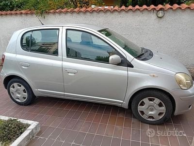 Usata Toyota Yaris 87 CV (63 kW) 2004 Berlina