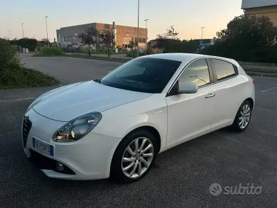 Usata Alfa Romeo Giulietta 120 CV (88 kW) 2015 Bianco Utilitaria