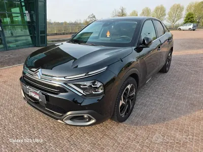 Occasion Citroën C4 Shine 131 PK (96 kW) 2022 Zwart Sedan