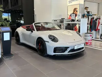 Usata Porsche 911 Carrera GTS 480 CV (353 kW) 2023 Gesso Cabrio