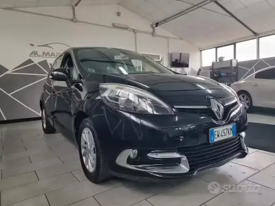 Usata Renault Scénic XMOD 110 CV (80 kW) 2014 Nero Monovolume