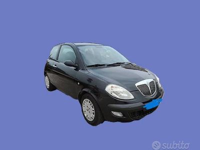 Usata Lancia Ypsilon 70 CV (51 kW) 2005 Nero Utilitaria