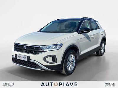 Usata VW T-Roc Life 110 CV (80 kW) 2023 Grigio SUV