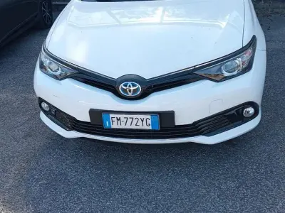 Usata Toyota Auris 112 CV (82 kW) 2017 Station wagon