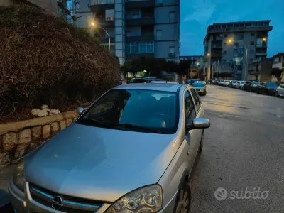 Usata Opel Corsa 69 CV (50 kW) 2006 Grigio Utilitaria