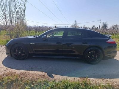 Usata Porsche Panamera 250 CV (183 kW) 2011 Nero Utilitaria