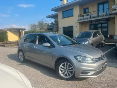Usata VW Golf VII Highline 110 CV (80 kW) 2017 Grigio Berlina
