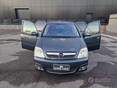 Usata Opel Meriva Cosmo 105 CV (77 kW) 2006 Grigio Monovolume