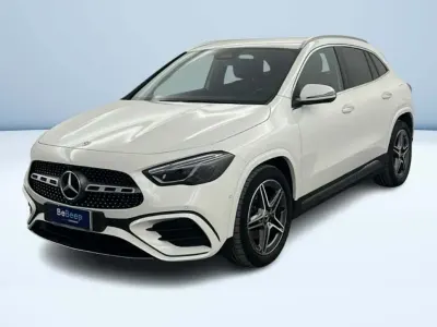 Usado Mercedes GLA200 Advanced Plus 150 CV (110 kW) 2023 Blanco SUV