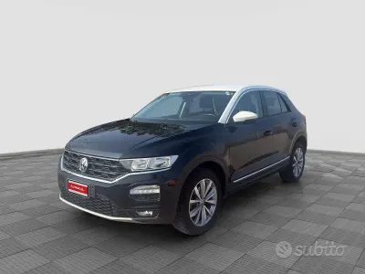 Usata VW T-Roc Style 150 CV (110 kW) 2020 Nero SUV