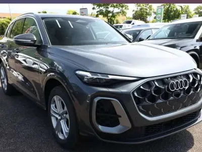 Nuova Audi Q5 S-Line 204 CV (150 kW) 2026 Grigio daytona metallizzato SUV