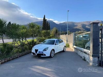Usata Alfa Romeo Giulietta Distinctive 120 CV (88 kW) 2017 Utilitaria