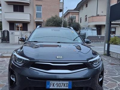 Usata Kia Stonic 2017 Grigio SUV