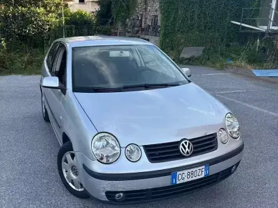 Usata VW Polo Sportline 75 CV (55 kW) 2005 Grigio Utilitaria