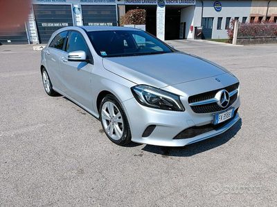 Occasion Mercedes A180 122 ch (89 kW) 2017 Gris Berline