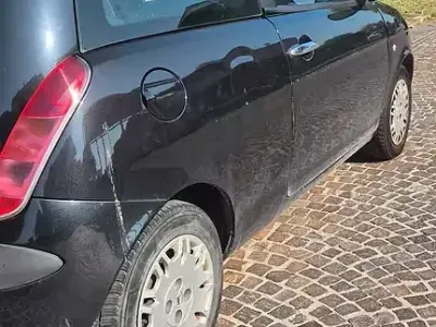 Usata Lancia Ypsilon 60 CV (44 kW) 2005 Nero Utilitaria