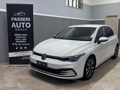 Begagnad VW Golf VII R-line 150 HK (110 kW) 2020 Vit Sedan