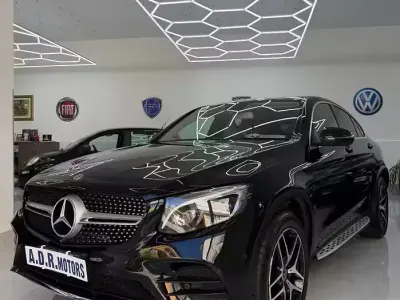 Usata Mercedes GLC250 Business 204 CV (150 kW) 2018 Nero Station wagon